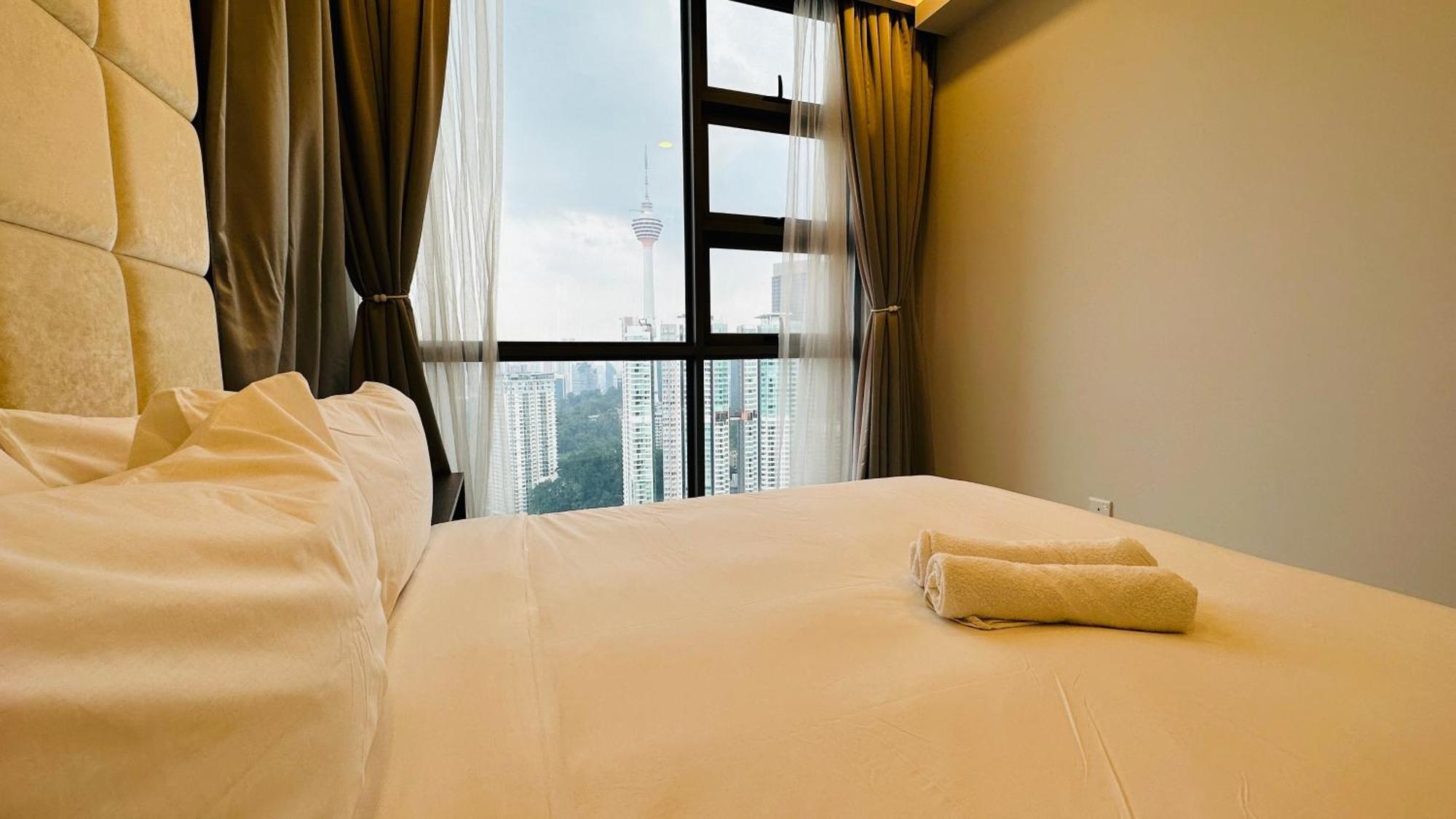 Panoramic Kl View @robertson Bukit Bintang 40f Apartment