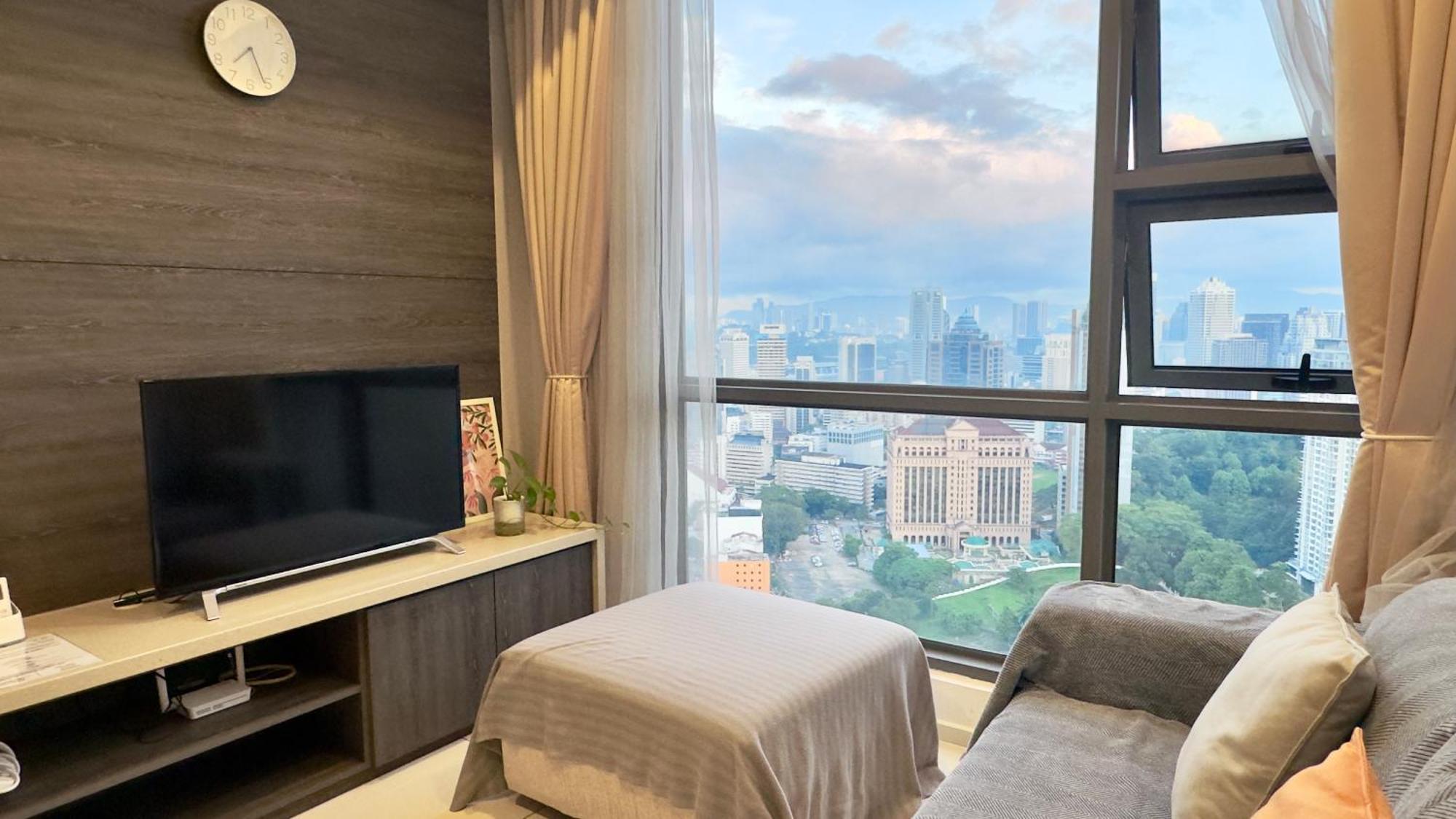 Panoramic Kl View @robertson Bukit Bintang 40f Apartment