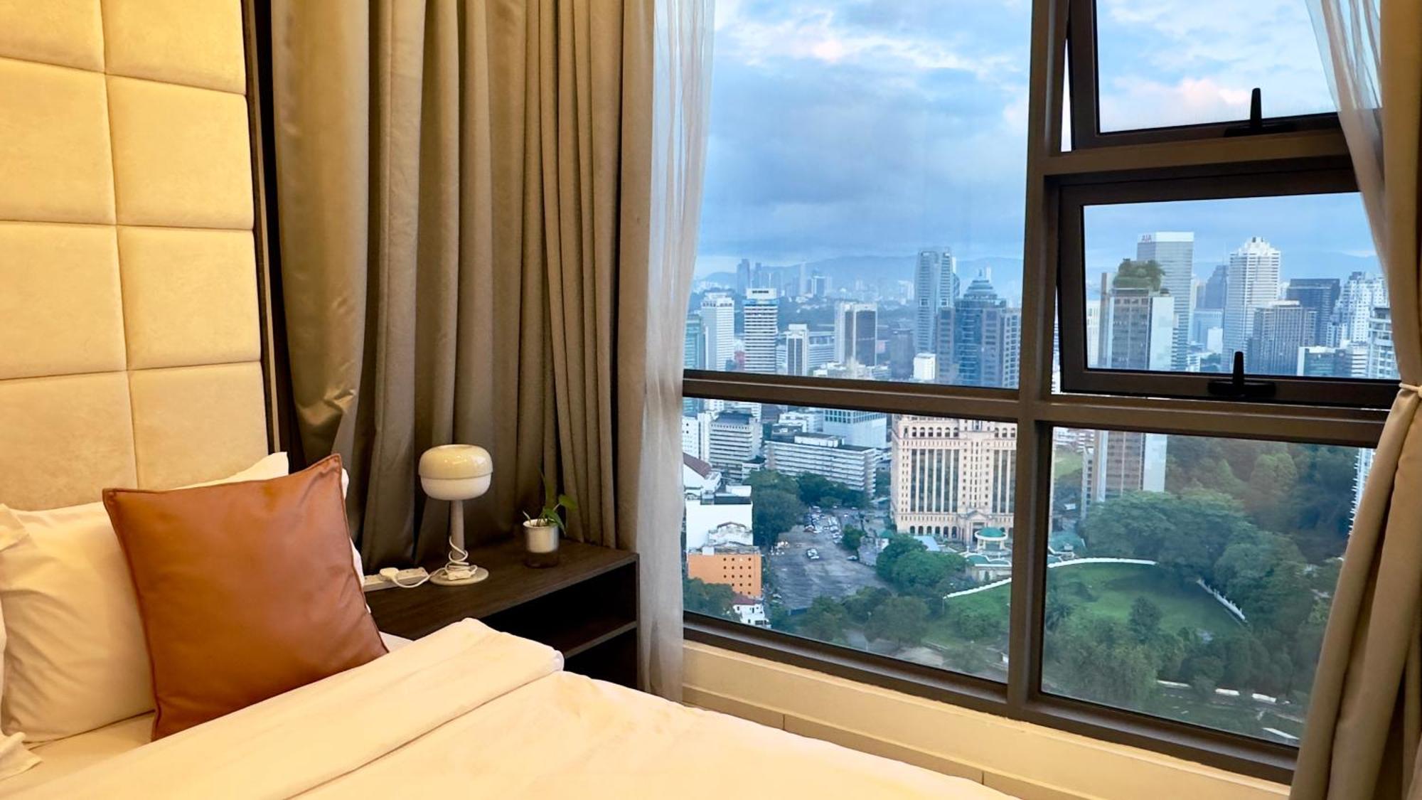 Panoramic Kl View @robertson Bukit Bintang 40f Apartment